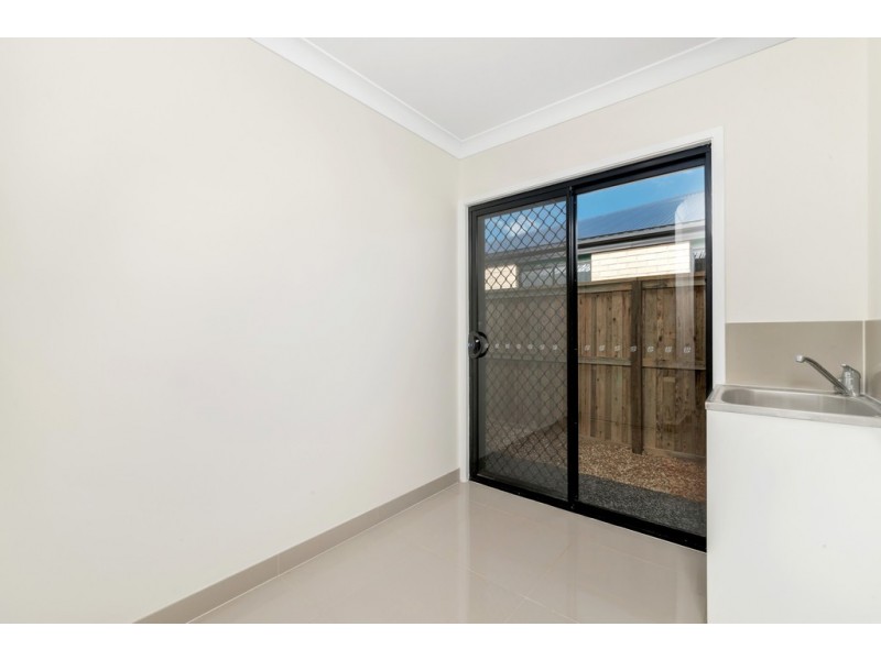 14 Grasstree Place, Ningi QLD 4511
