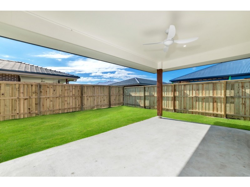 14 Grasstree Place, Ningi QLD 4511