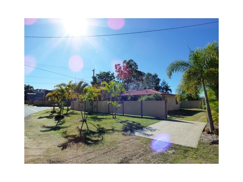 8 Regina Avenue, Ningi QLD 4511