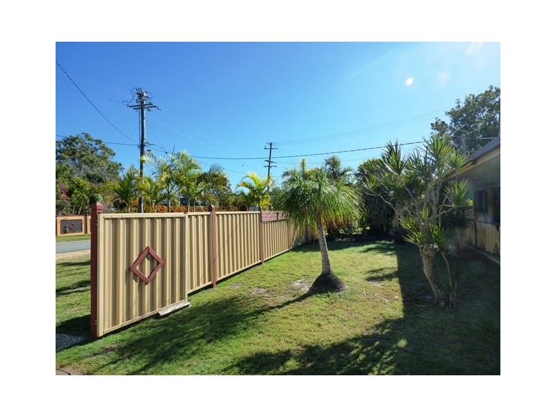 8 Regina Avenue, Ningi QLD 4511