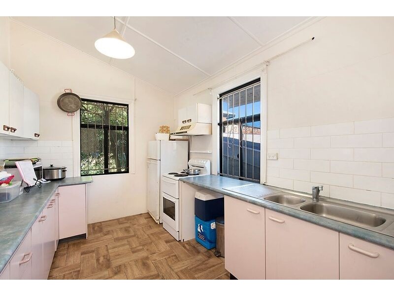 667 Stanley Street, Woolloongabba QLD 4102