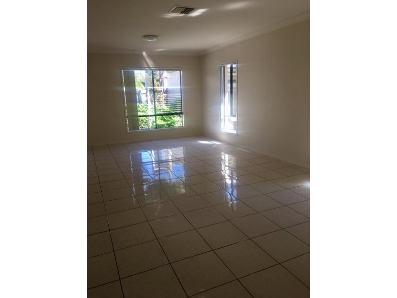 6 Moorhen Lane, North Lakes QLD 4509