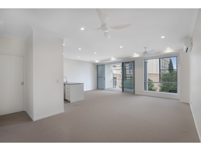16/3400 Panorama Drive, Carrara QLD 4211