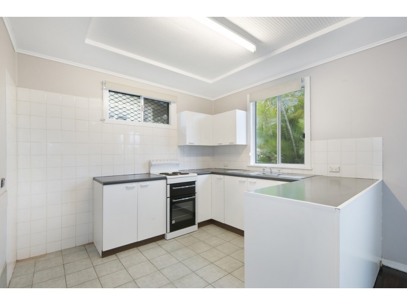 10 Ralph Street, Clontarf QLD 4019