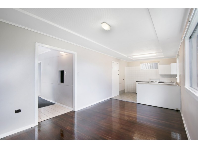 10 Ralph Street, Clontarf QLD 4019
