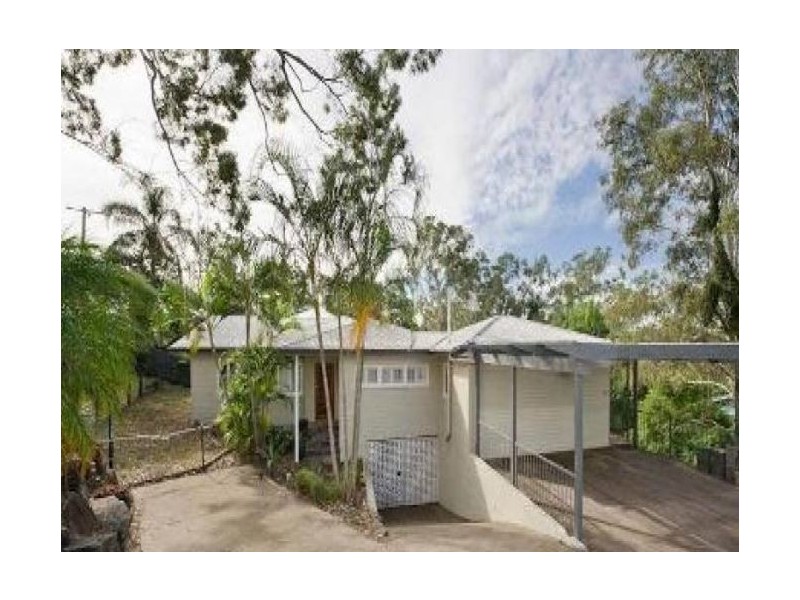 90 Simpsons Road, Bardon QLD 4065
