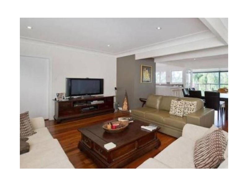 90 Simpsons Road, Bardon QLD 4065