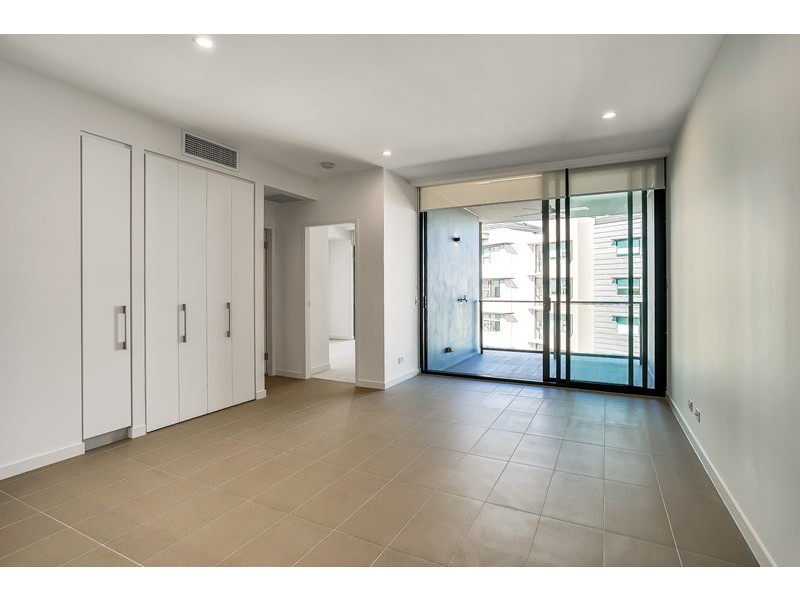 4403/18 Parkside Circuit, Hamilton QLD 4007