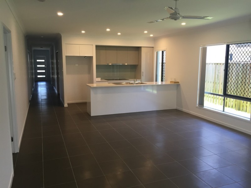 5 Bottlebrush Circuit, Coomera QLD 4209