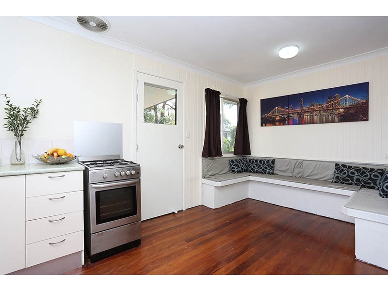 129 Camelia Avenue, Everton Hills QLD 4053