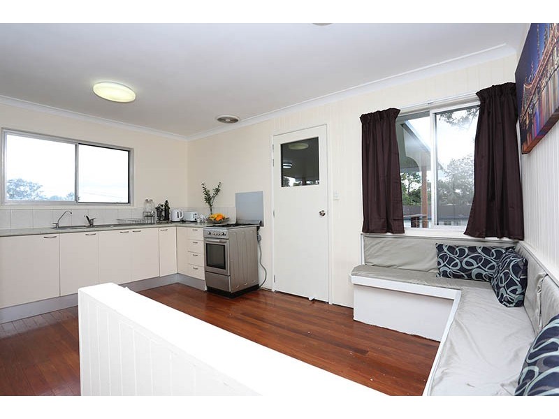 129 Camelia Avenue, Everton Hills QLD 4053