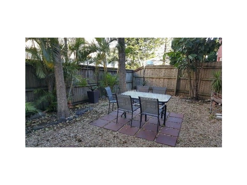 4/27 Fenton Street, Fairfield QLD 4103