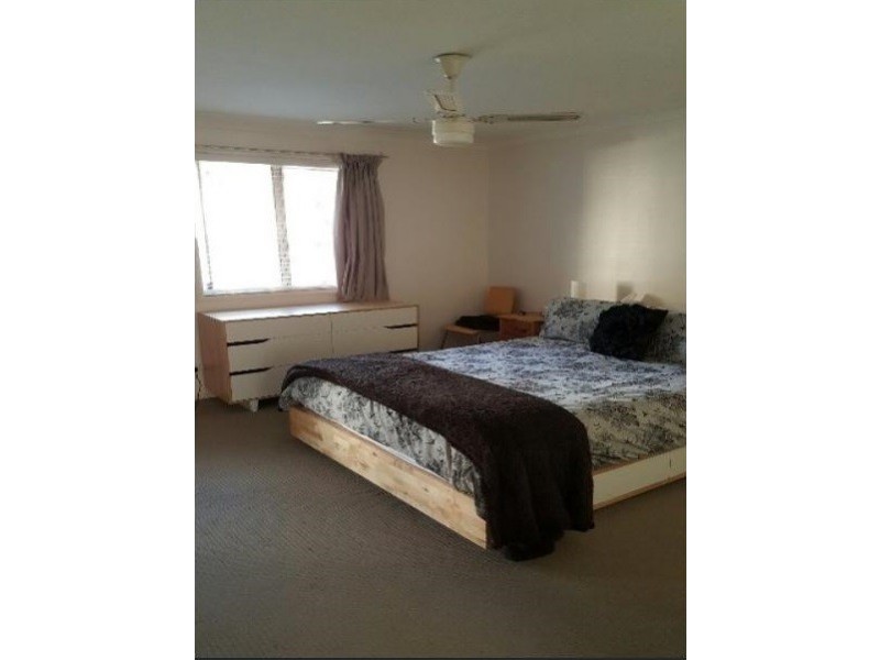 4/27 Fenton Street, Fairfield QLD 4103