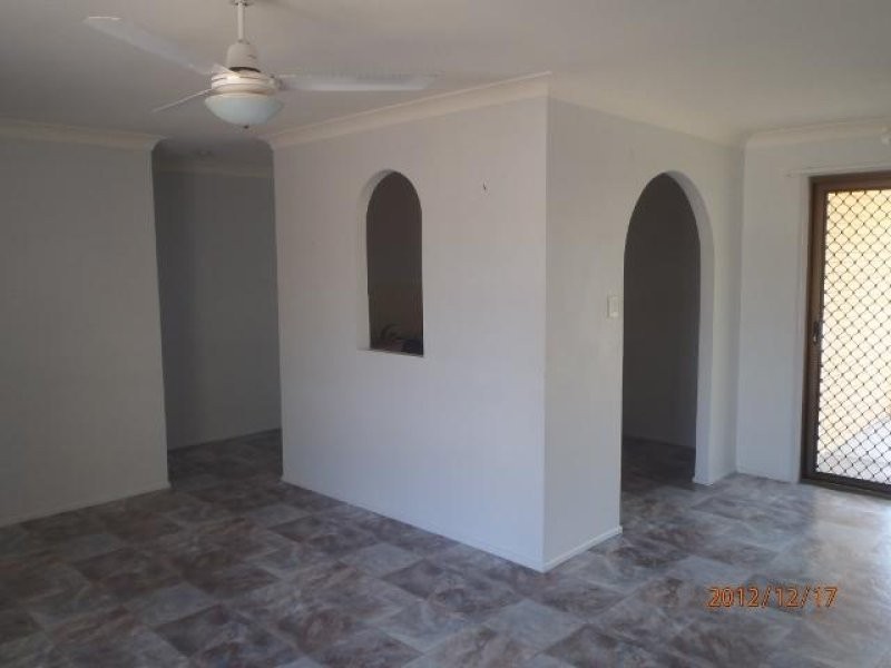 6 Moatah Avenue, Beachmere QLD 4510