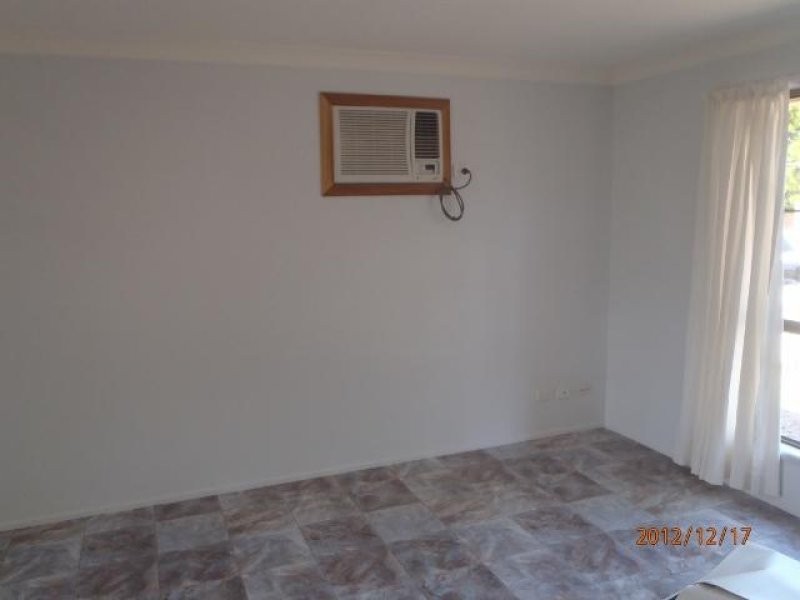 6 Moatah Avenue, Beachmere QLD 4510