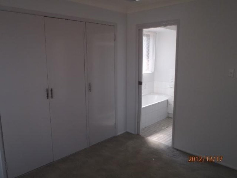 6 Moatah Avenue, Beachmere QLD 4510