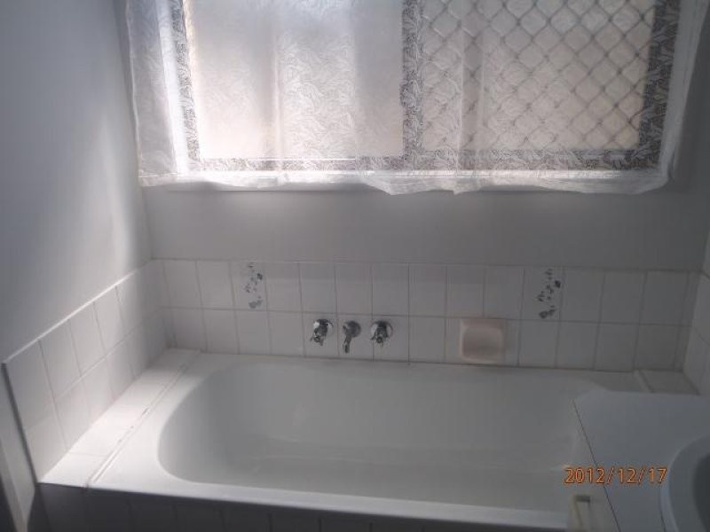 6 Moatah Avenue, Beachmere QLD 4510