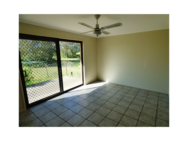 189 Bishop Road, Beachmere QLD 4510
