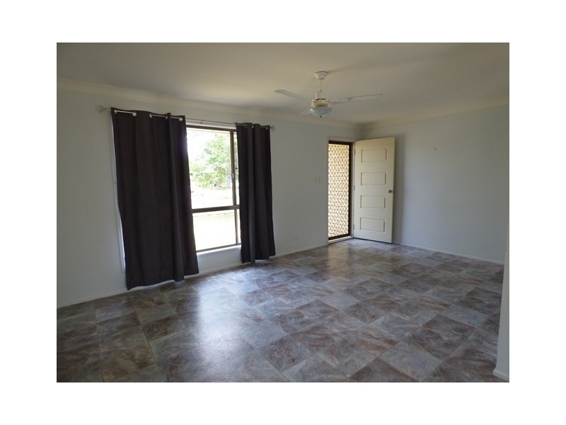 6 Moatah Street, Beachmere QLD 4510