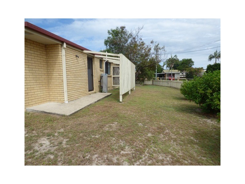 6 Moatah Street, Beachmere QLD 4510