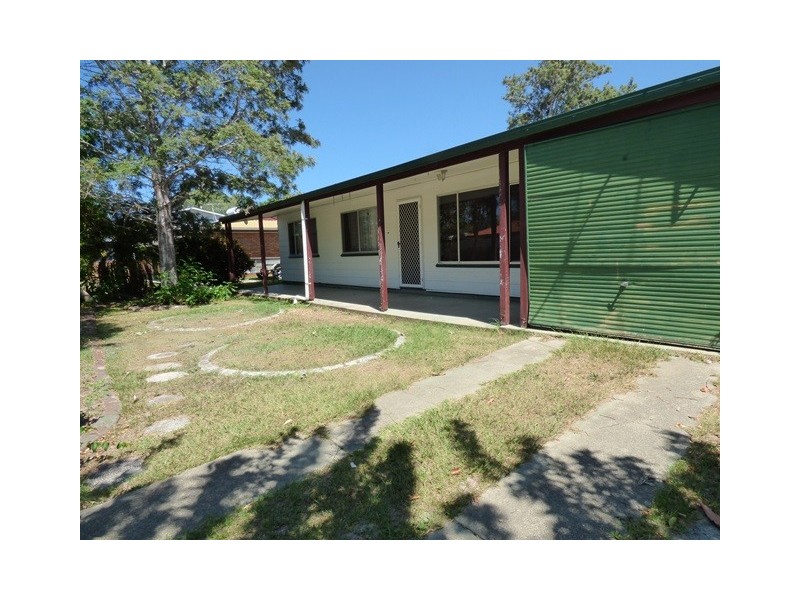 20 Fiona Street, Beachmere QLD 4510