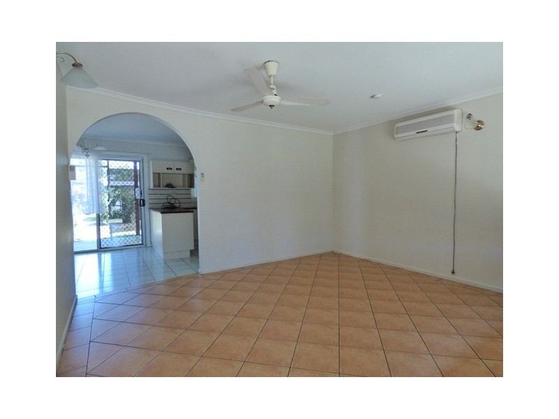 20 Fiona Street, Beachmere QLD 4510