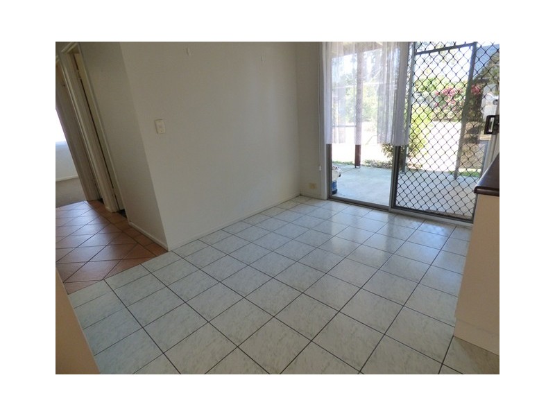 20 Fiona Street, Beachmere QLD 4510