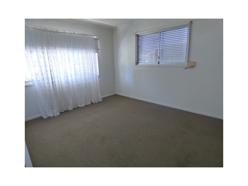 20 Fiona Street, Beachmere QLD 4510