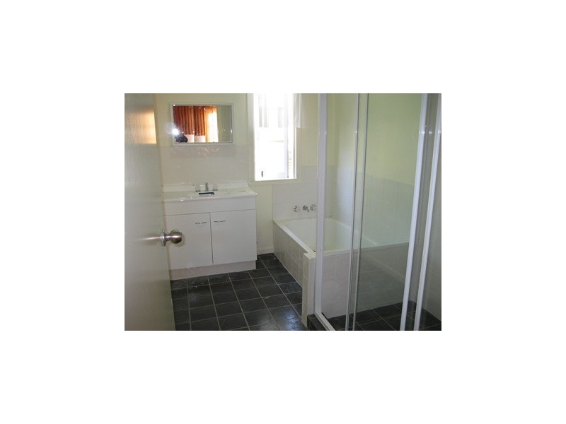 12 Lee Street, Caboolture QLD 4510