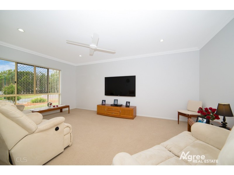 1-5 Barr Place, Ningi QLD 4511