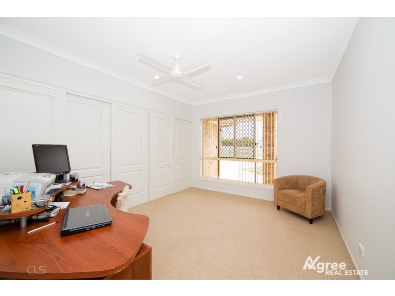 1-5 Barr Place, Ningi QLD 4511