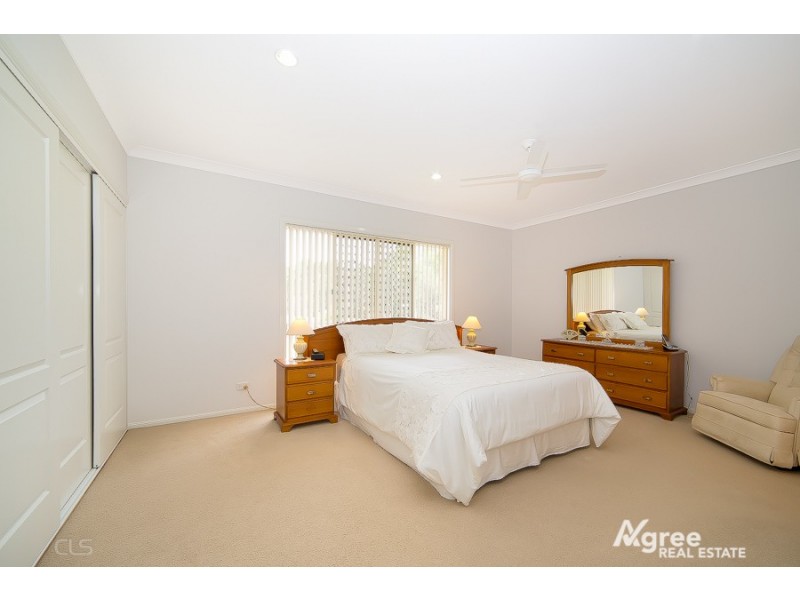1-5 Barr Place, Ningi QLD 4511