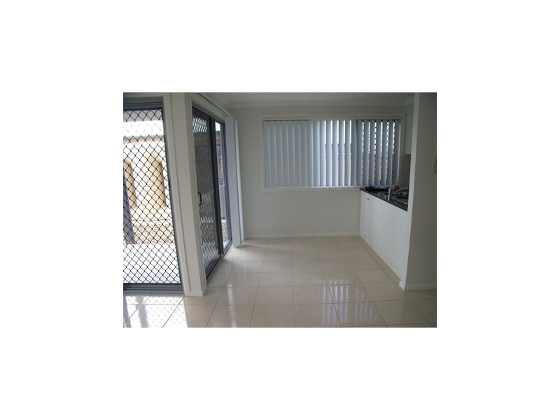 2/11 Walter Street, Caboolture QLD 4510