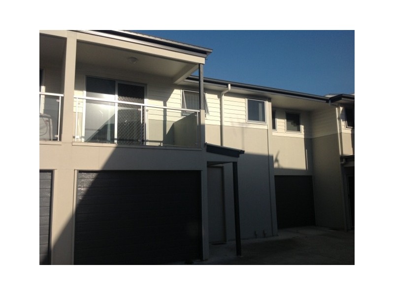 8/11 Walter Street, Caboolture QLD 4510