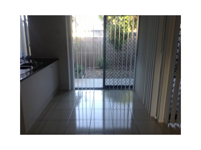 8/11 Walter Street, Caboolture QLD 4510