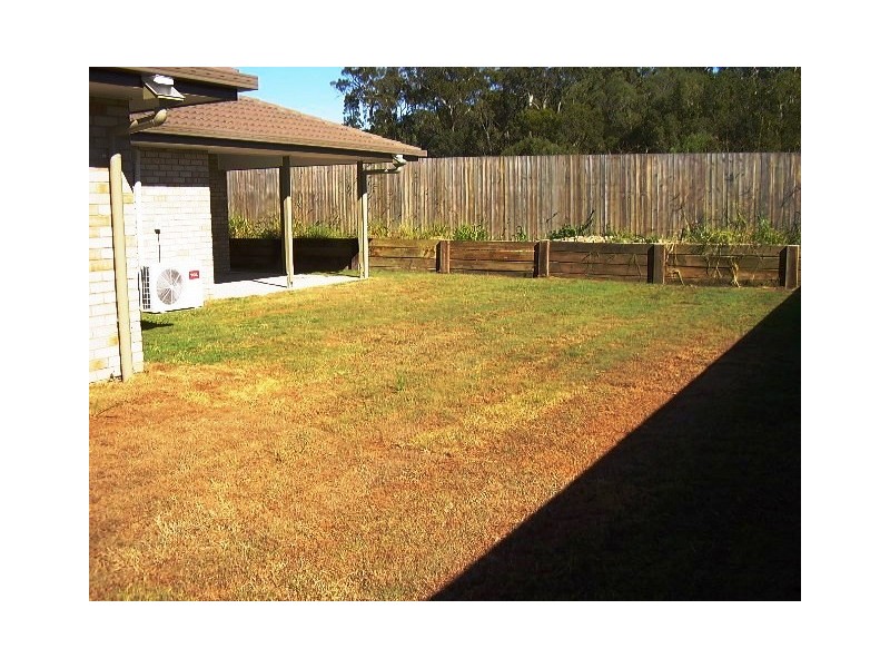 18 Grassdale Crescent, Morayfield QLD 4506