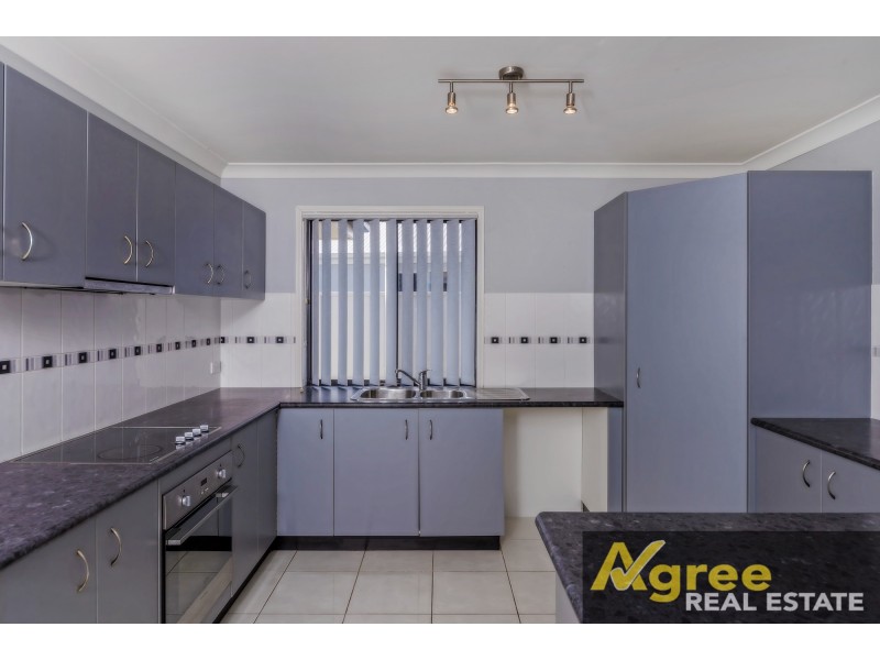 285 Bestmann Road, Sandstone Point QLD 4511