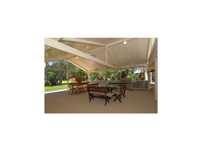 118 Bellay Road, Beachmere QLD 4510