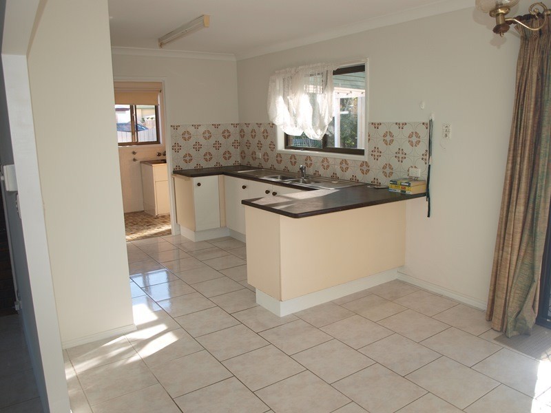 36 Dianthus Avenue, Banksia Beach QLD 4507