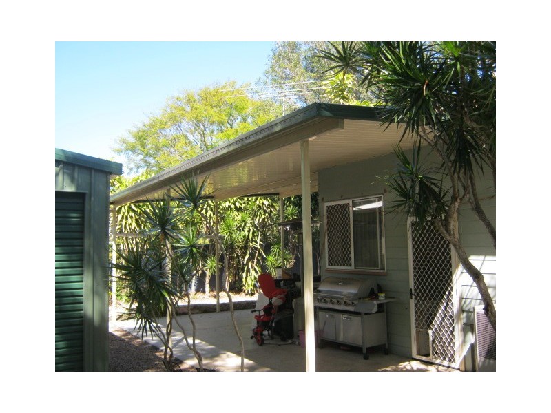 2 Dwyer Street, Beachmere QLD 4510