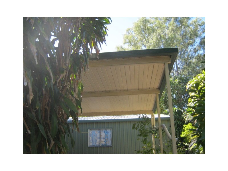 2 Dwyer Street, Beachmere QLD 4510