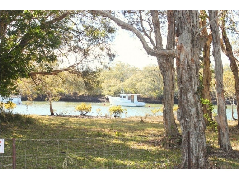 24 Bishop Parade, Toorbul QLD 4510