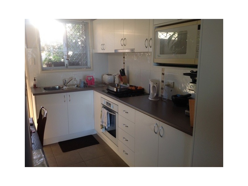 2/65 Coronation Avenue, Beachmere QLD 4510