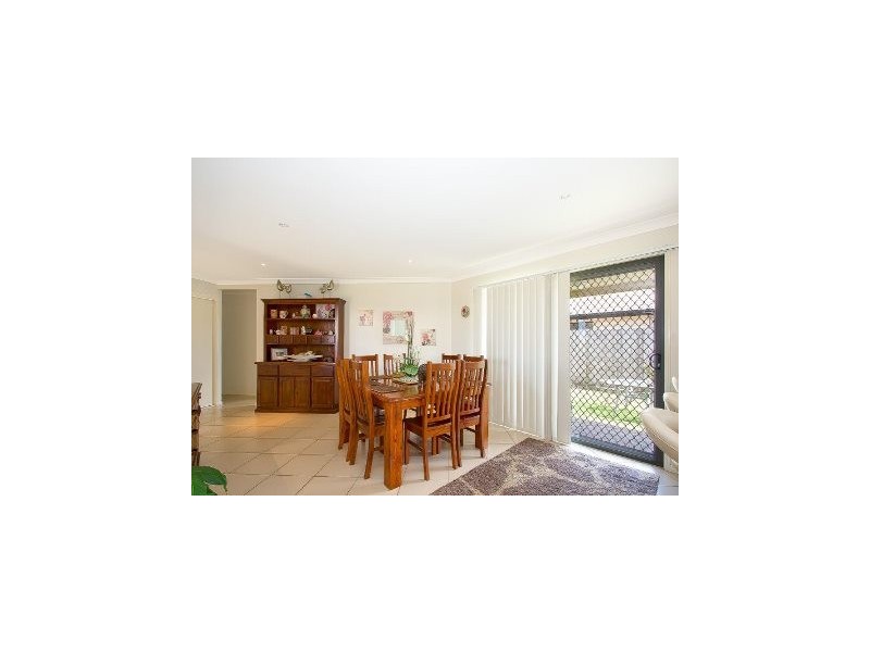 16 Treefrog Street, Ningi QLD 4511