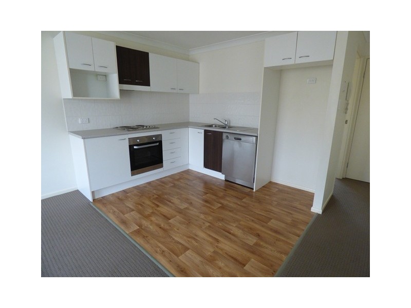 2/17 Lower King Street, Caboolture QLD 4510