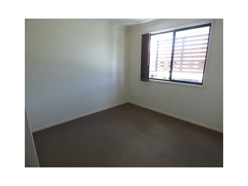 2/17 Lower King Street, Caboolture QLD 4510