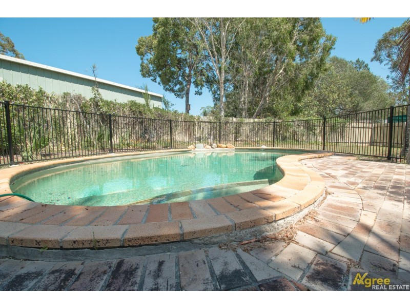 8 Bernborough Way, Ningi QLD 4511