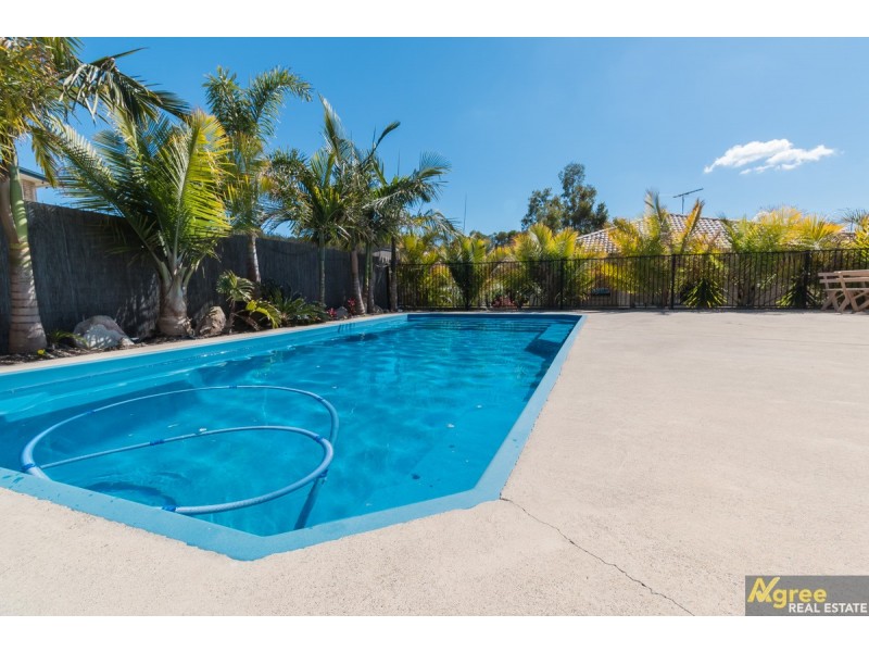 13 Scaroni Court, Ningi QLD 4511