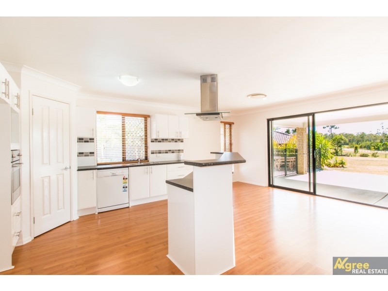 13 Scaroni Court, Ningi QLD 4511