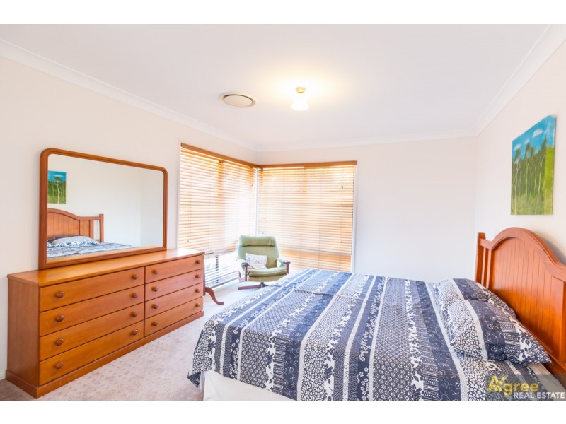 13 Scaroni Court, Ningi QLD 4511